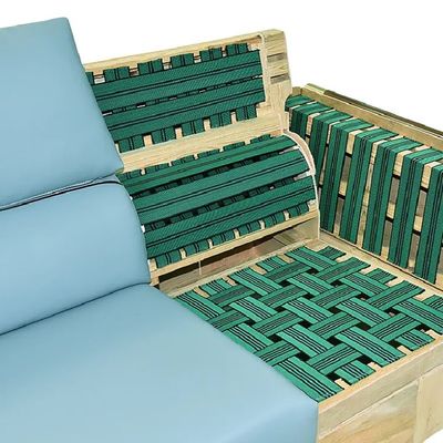 El material utilizado para la elaboración de las hojas de seda es el acero, y el material utilizado para la elaboración de las hojas de seda es el acero.